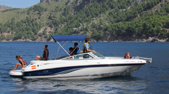 Motorboot-Vermietung mit Führerschein: CHAPARRAL 204 SSI Bowrider