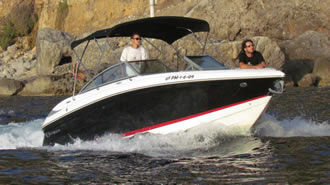 Motorboot-Vermietung mit Führerschein: COBALT 242 Bowrider