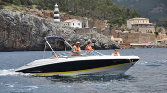 Motorboot-Vermietung mit Führerschein: REGAL 2200 Bowrider